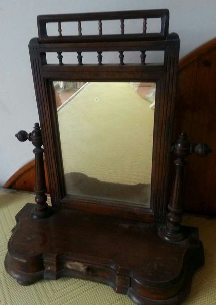Antique Hardwood Table Mirror: Antique Hardwood Table Mirror 21"x17.5"x7.5"