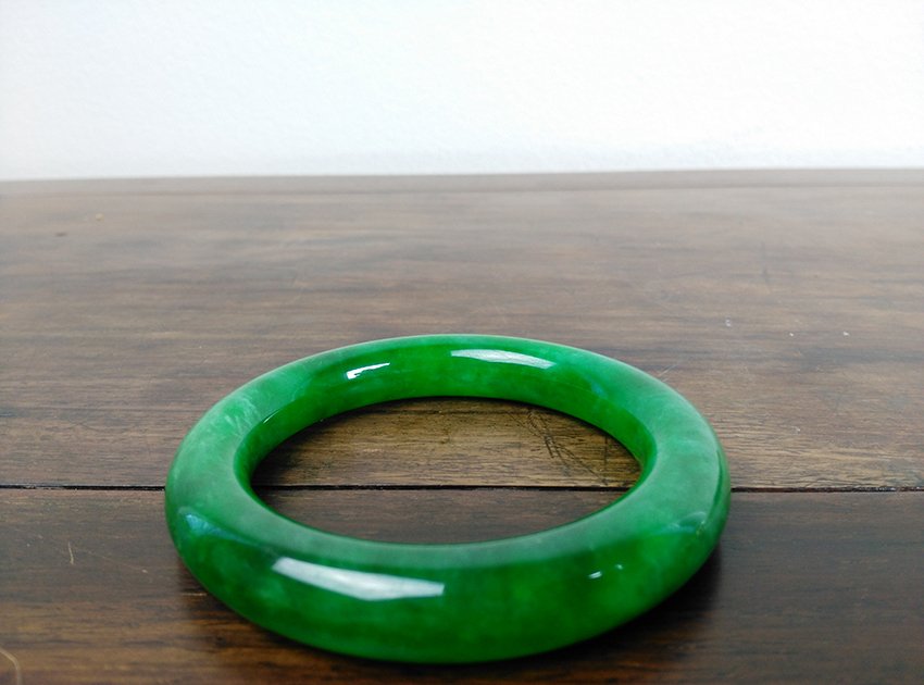 Fine Green Jade Bracelet (1 of 4)