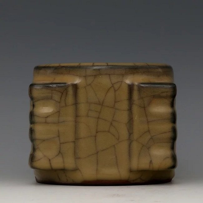 A RARE GE-TYPE WASHER (1 of 4)