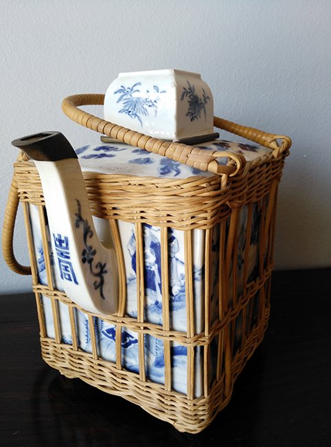 Antique Chinese Blue and White Porcelain Teapot (1 of 8)