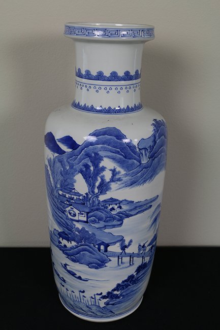 Large Chiese White and Blue Porcelain Vase (1 of 5)
