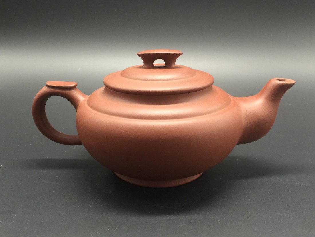 Chinese Yixing Zisha Teapot (1 of 5)
