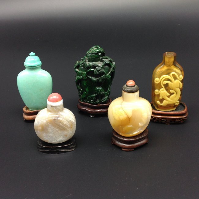 5 Pieces Snuff Bottle. (1 of 2)