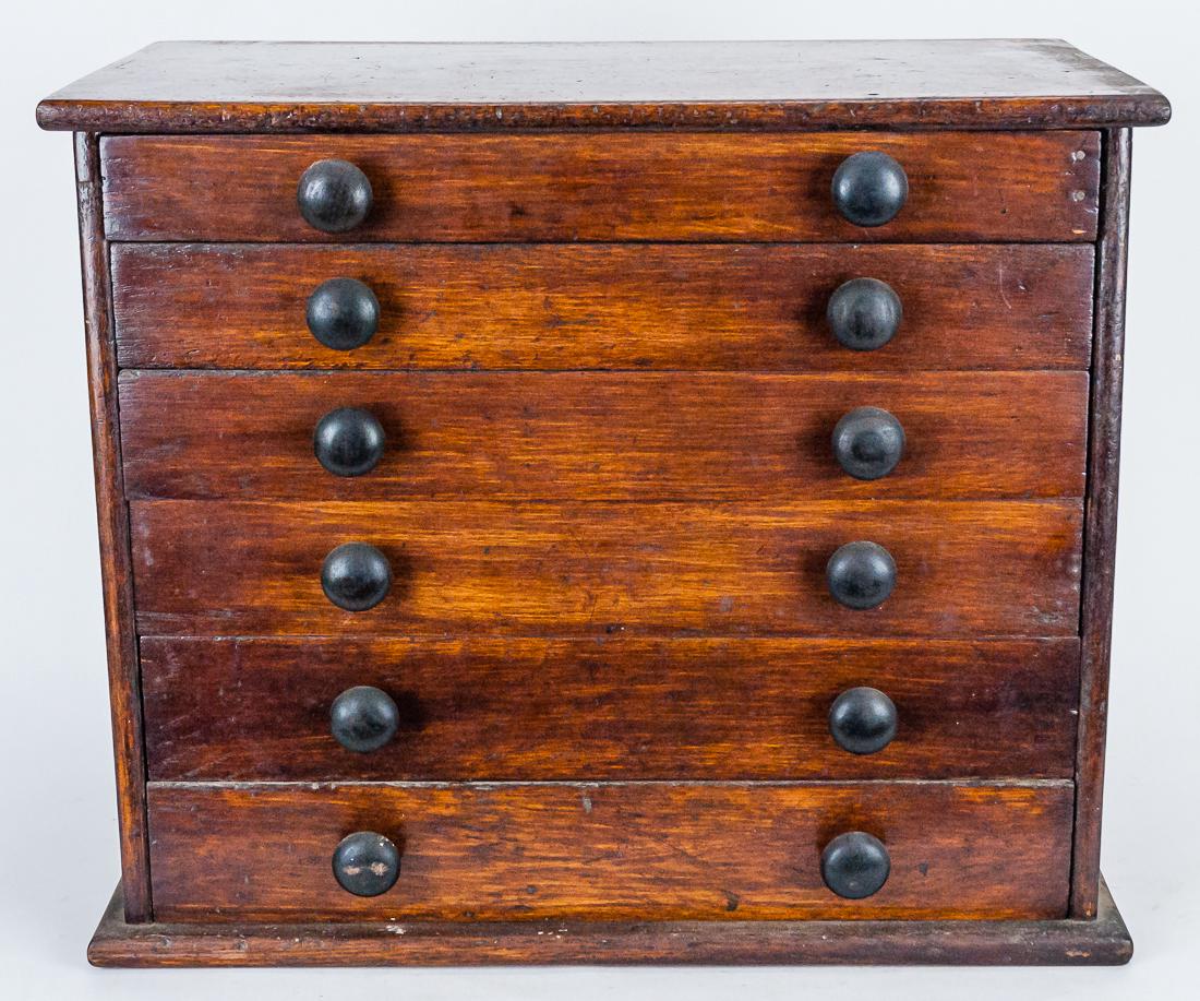 Mahogany Watch Crystal Cabinet (1 of 6)