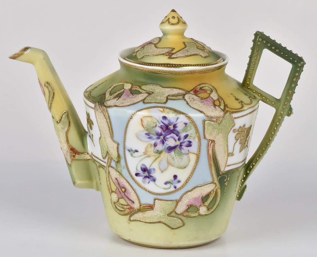 Small Nippon Teapot with Coralene Decoration (1 of 4)