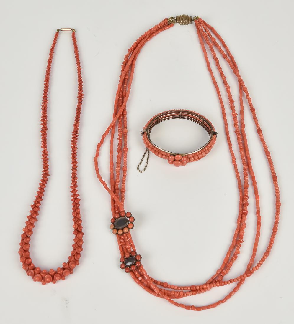 Unusual Carved Coral Necklace Plus (1 of 12)