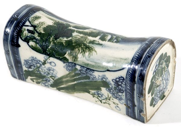 CHINESE EXPORT PORCELAIN OPIUM PILLOW