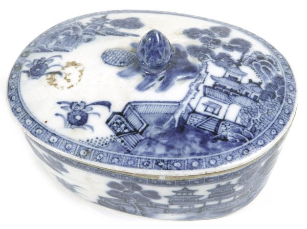 CHINESE EXPORT PORCELAIN CANTON COVERED DISH