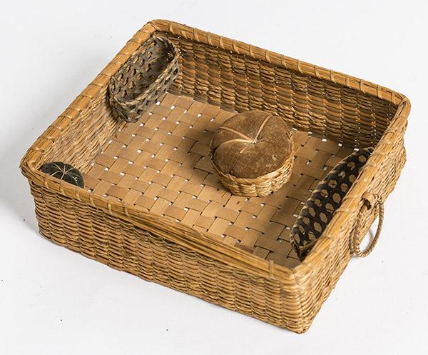 Shaker Sewing Basket (1 of 6)