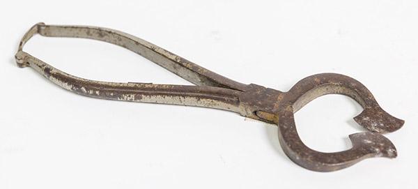 Pair Of Wrought Steel Sugar Nippers: Circa 1830, nice crescent blades and locking handles, 2 7/8" wide x 9" long. Condition spring bar missing, else Fine.