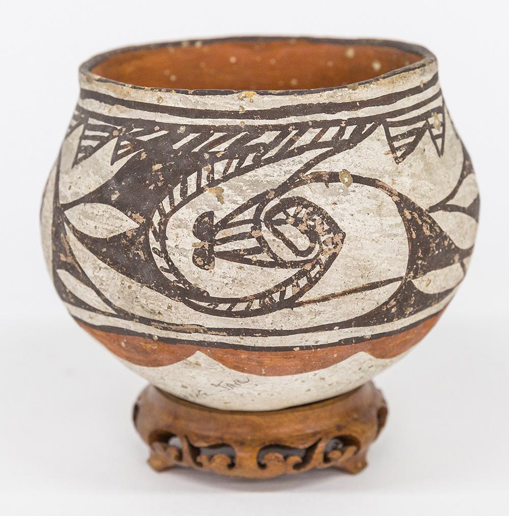 Zuni Polychrome Jar (1 of 5)