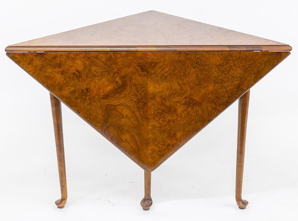 Queen Anne Style Corner Table (1 of 18)