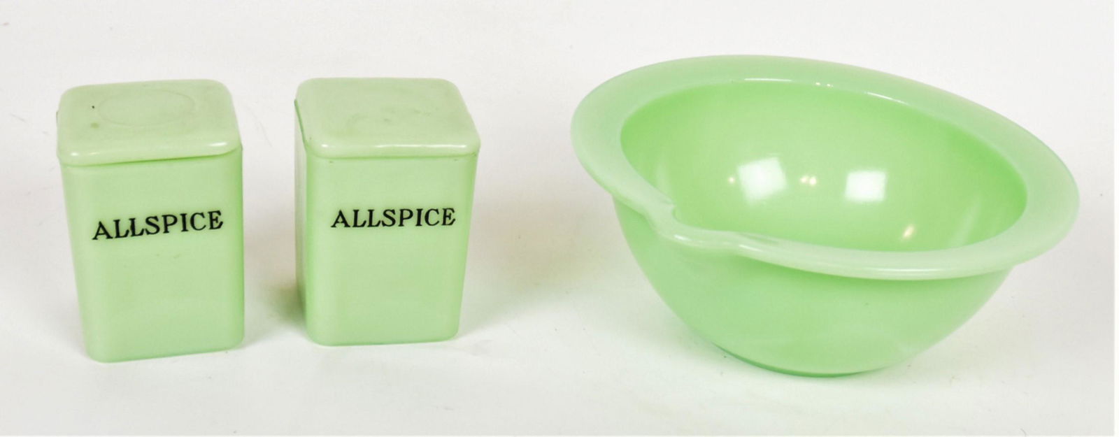 Jadite Kitchen Ware (1 of 6)