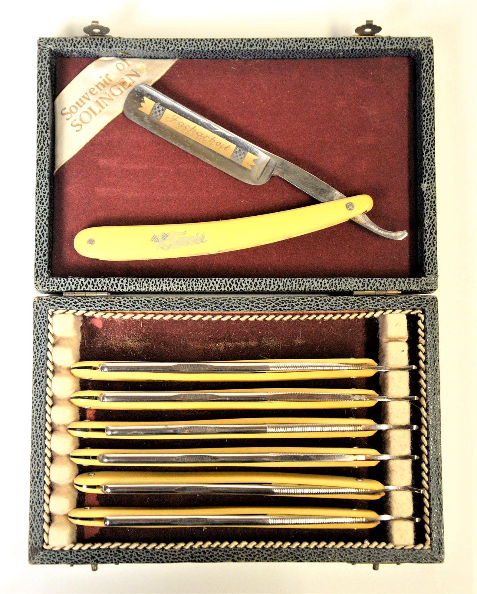 Seven Day Straight Razor Set (1 of 6)