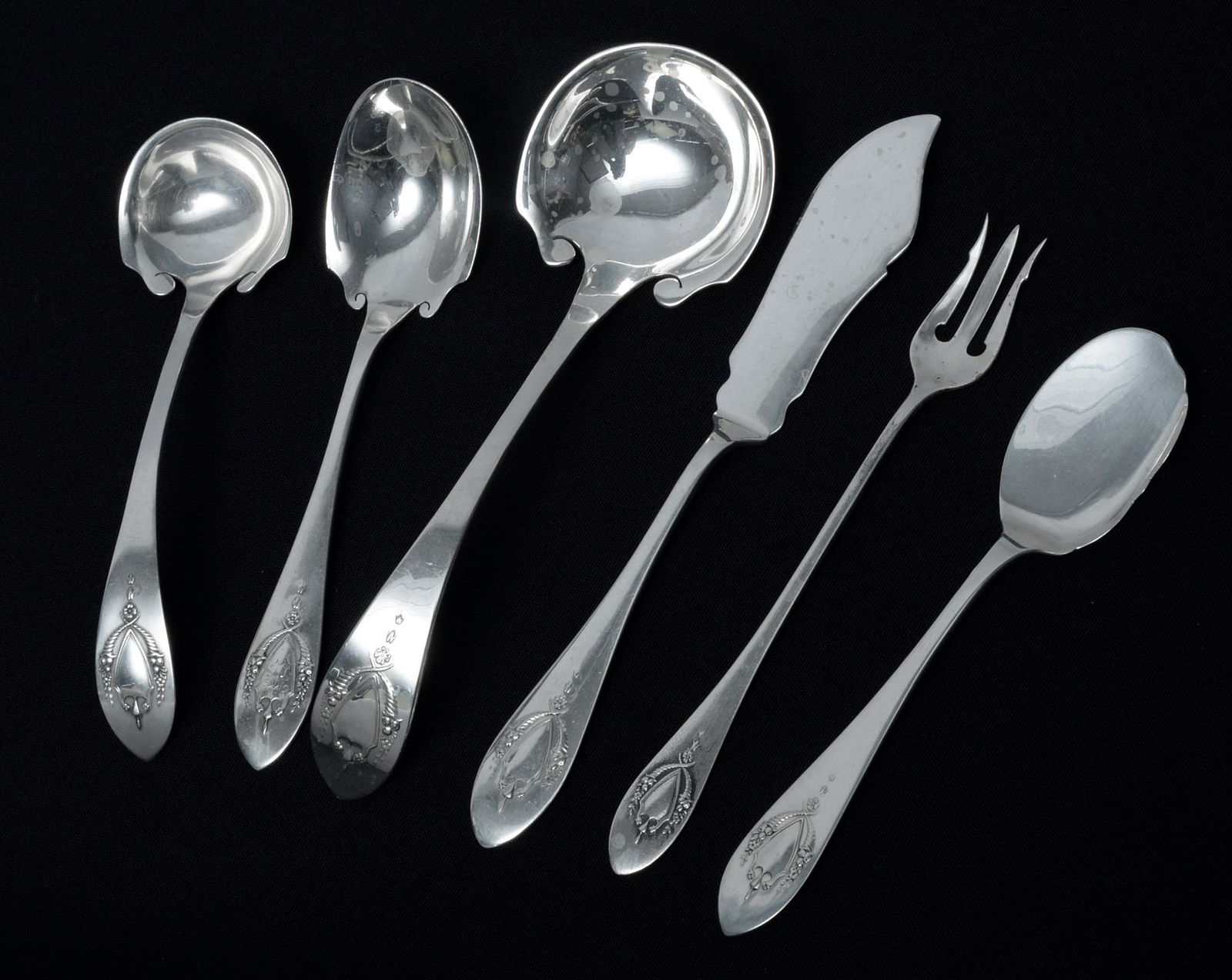 Lunt Sterling Flatware (1 of 5)