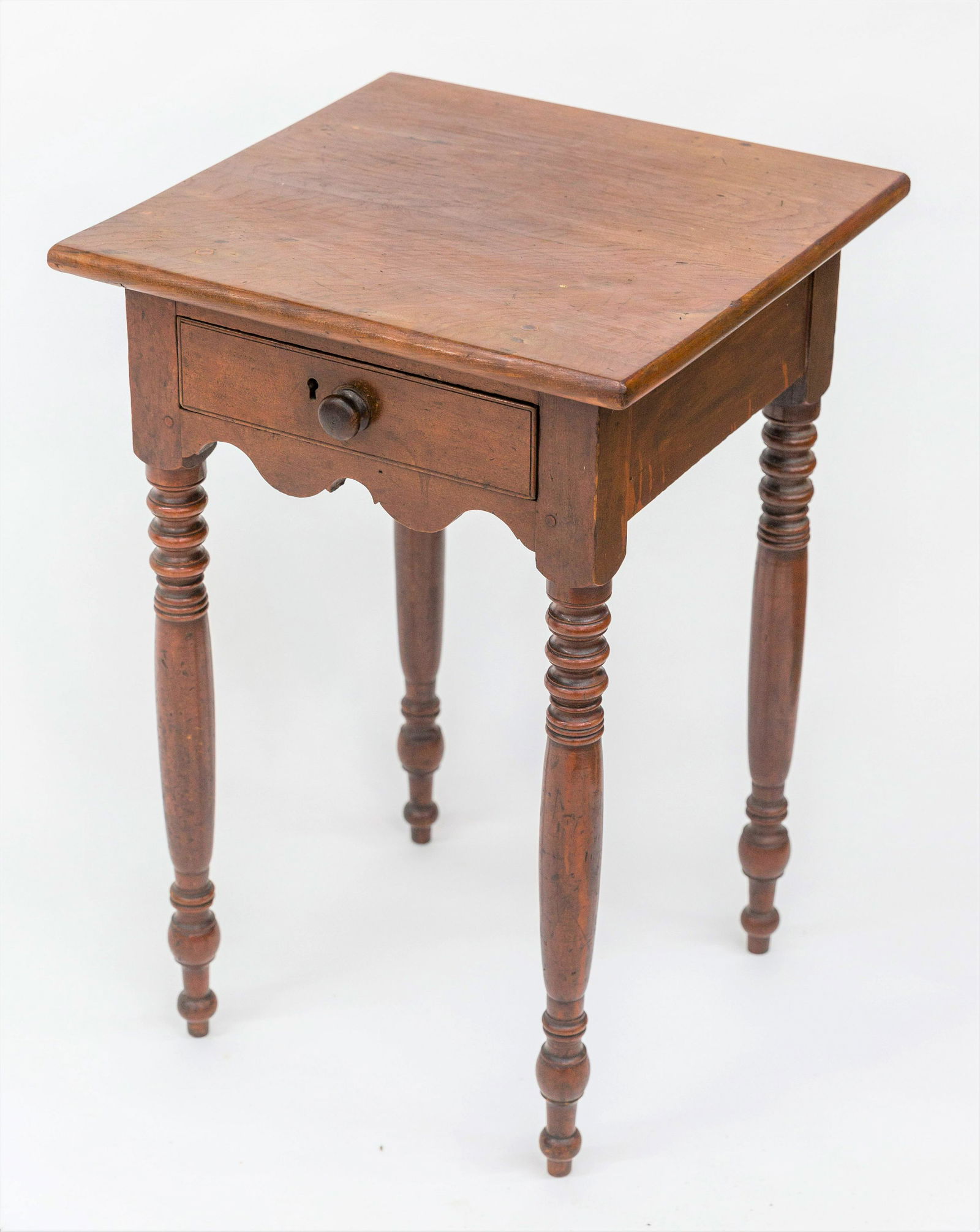 Fine Ohio Cherry Sheraton Stand With Cut-Out  Apron (1 of 11)