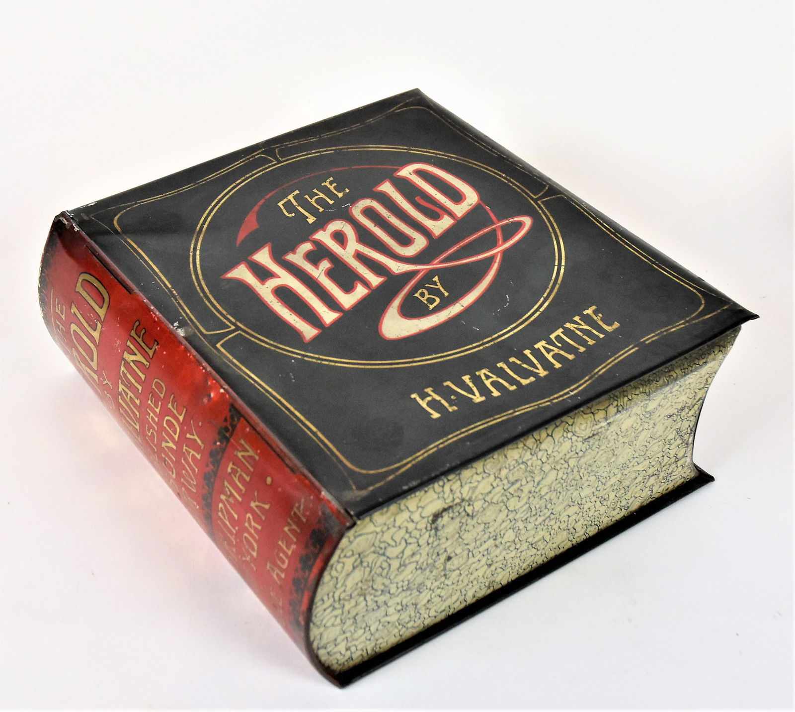 Herold Smoked Sardines Book Tin (1 of 5)