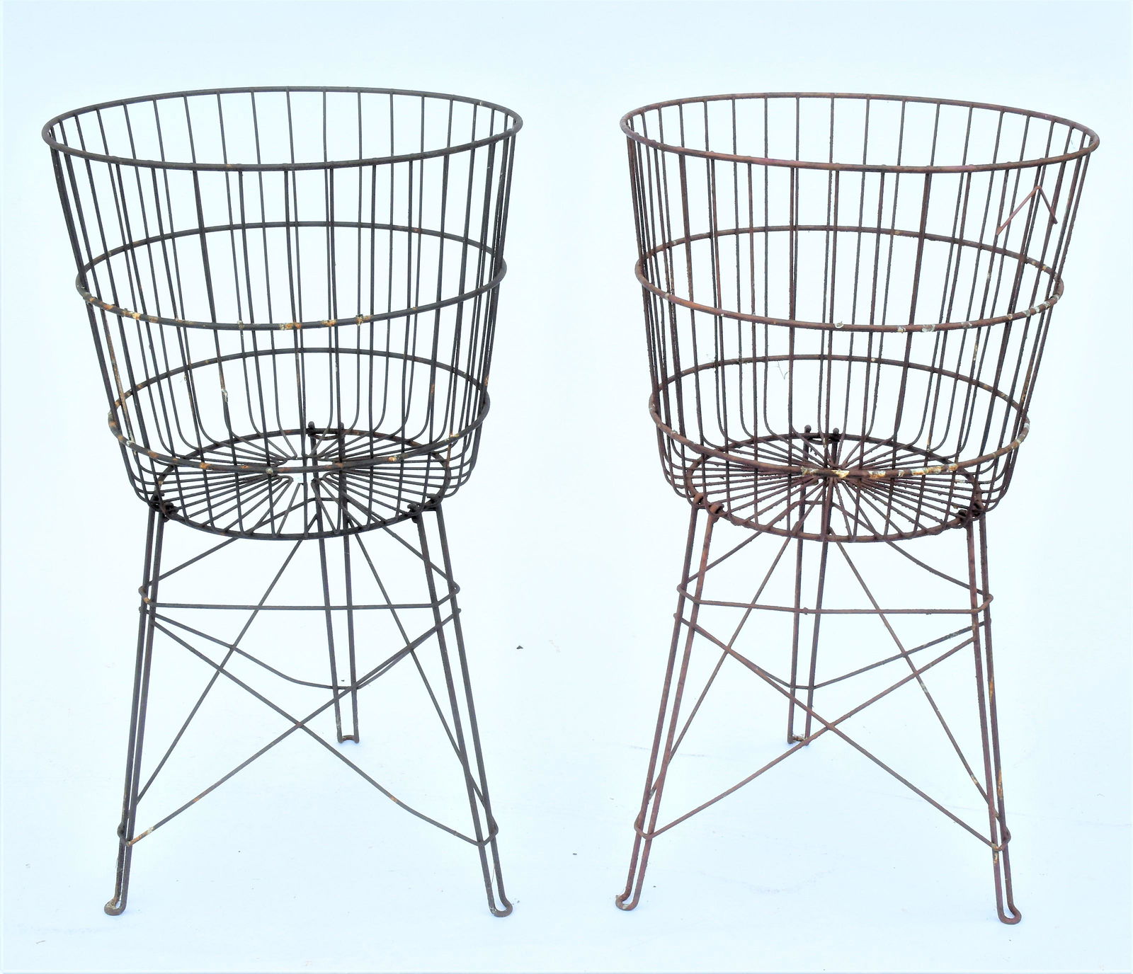 Pair Wire Plant Stands (1 of 6)