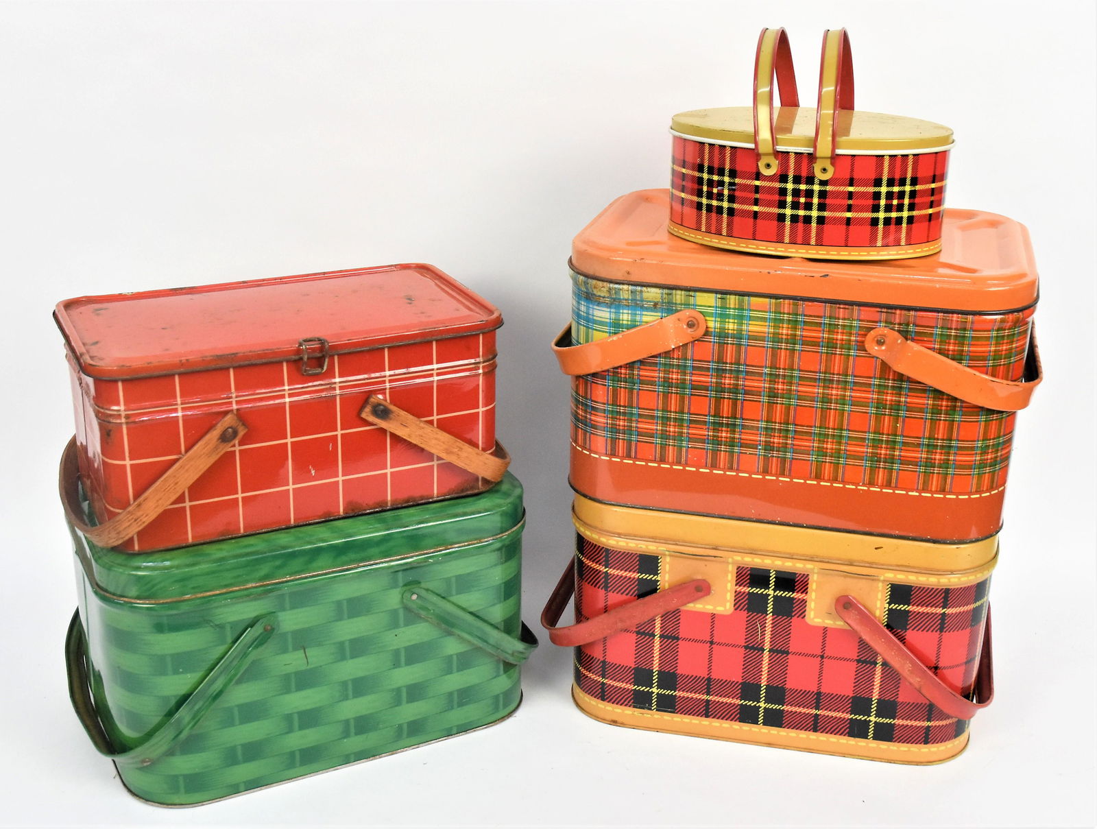 Five Tartan & Basket Pattern Picnic Baskets (1 of 10)