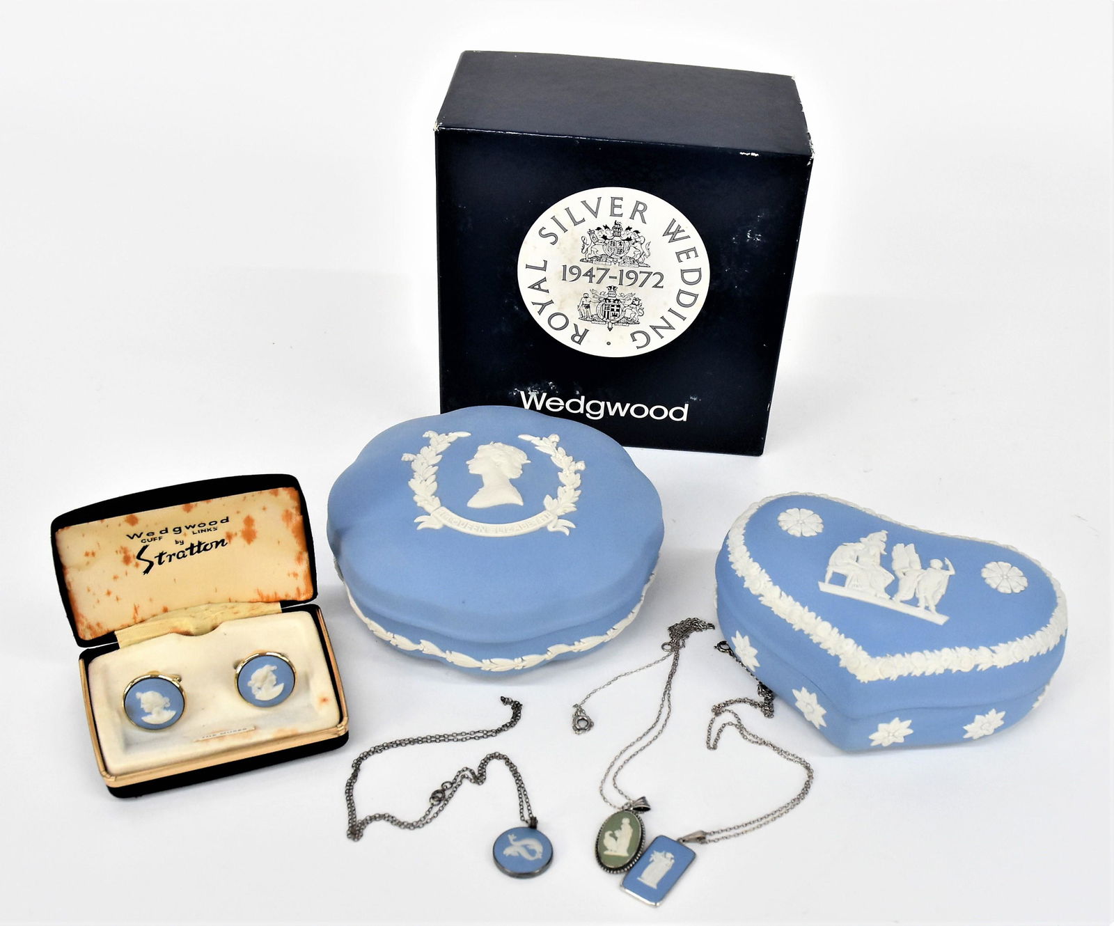 Wedgwood Jewelry & Boxes (1 of 6)