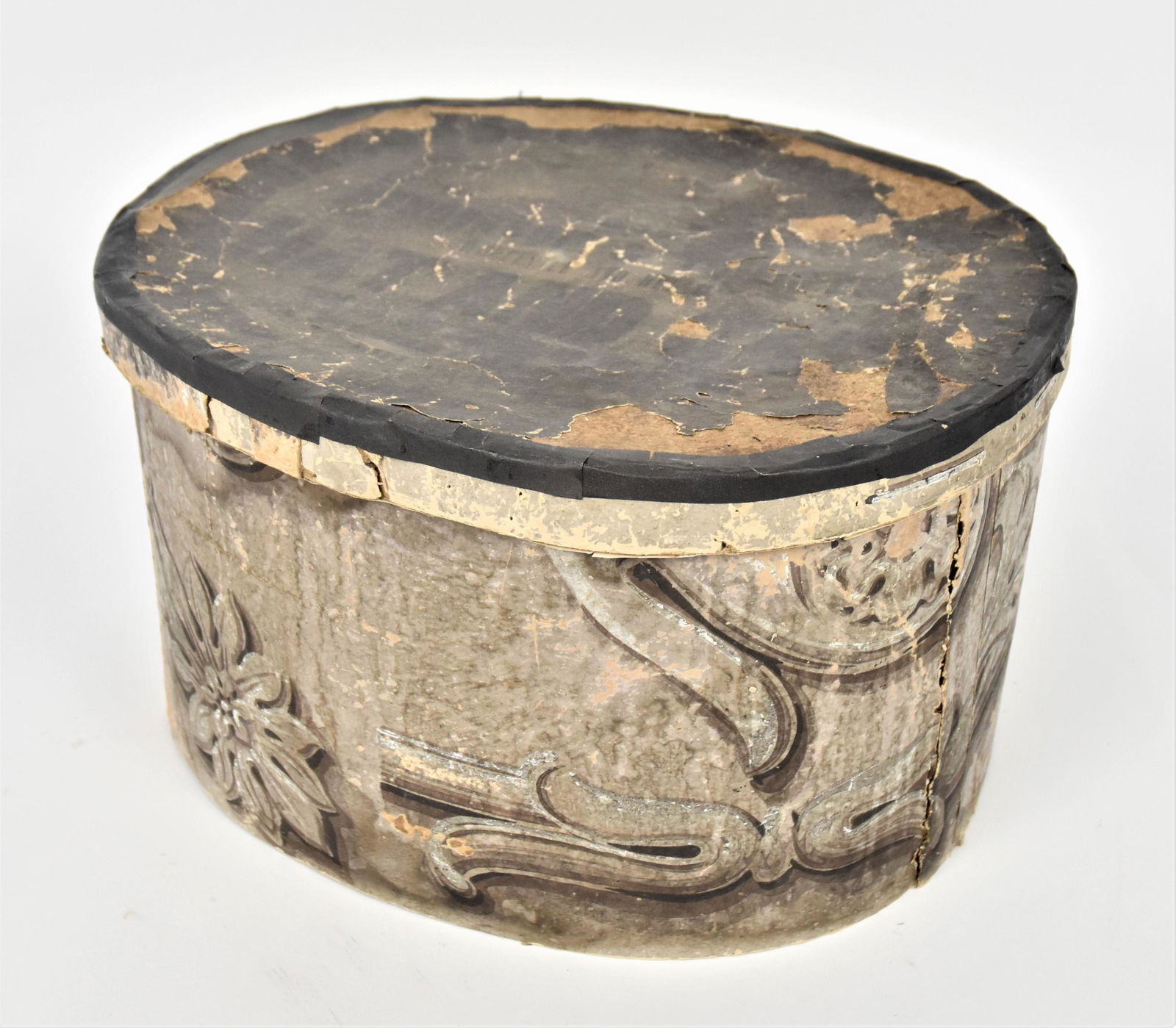 Early Decorated Band Box (1 of 6)