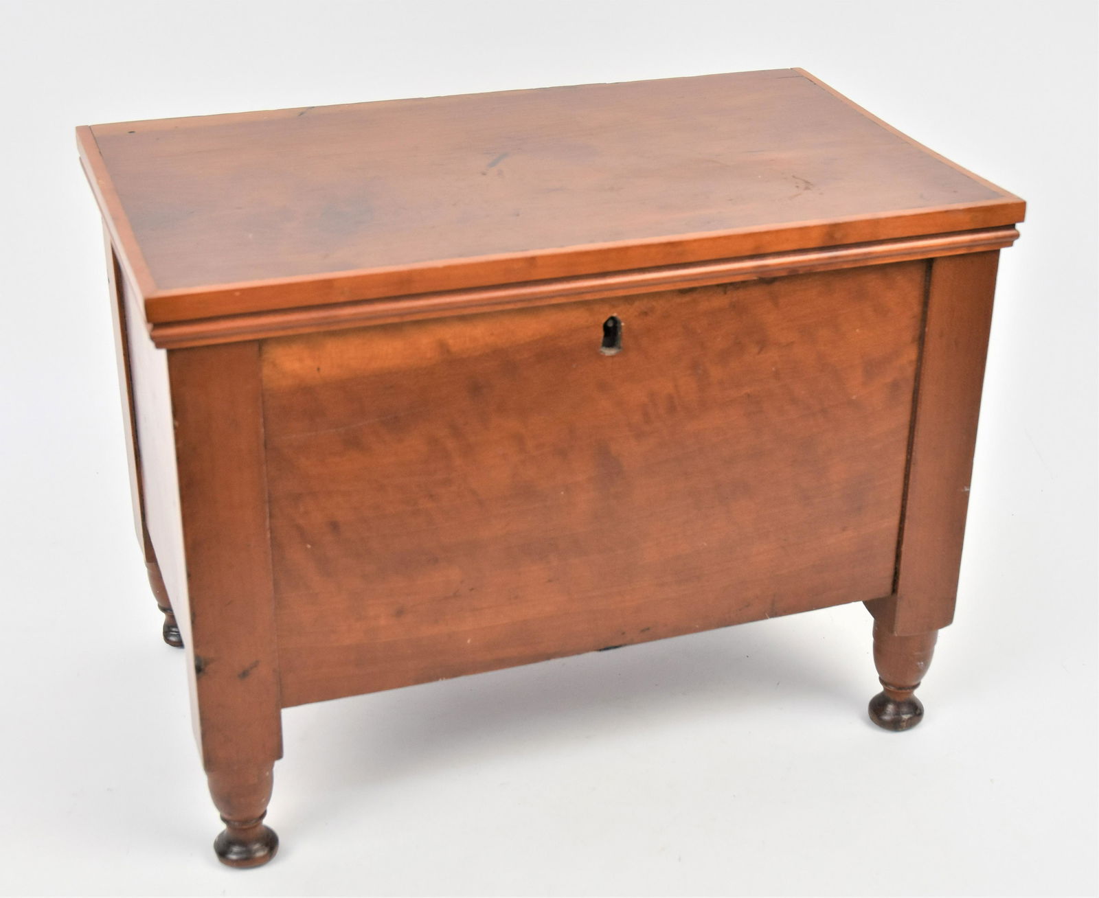 Cherry Miniature Blanket Chest (1 of 8)