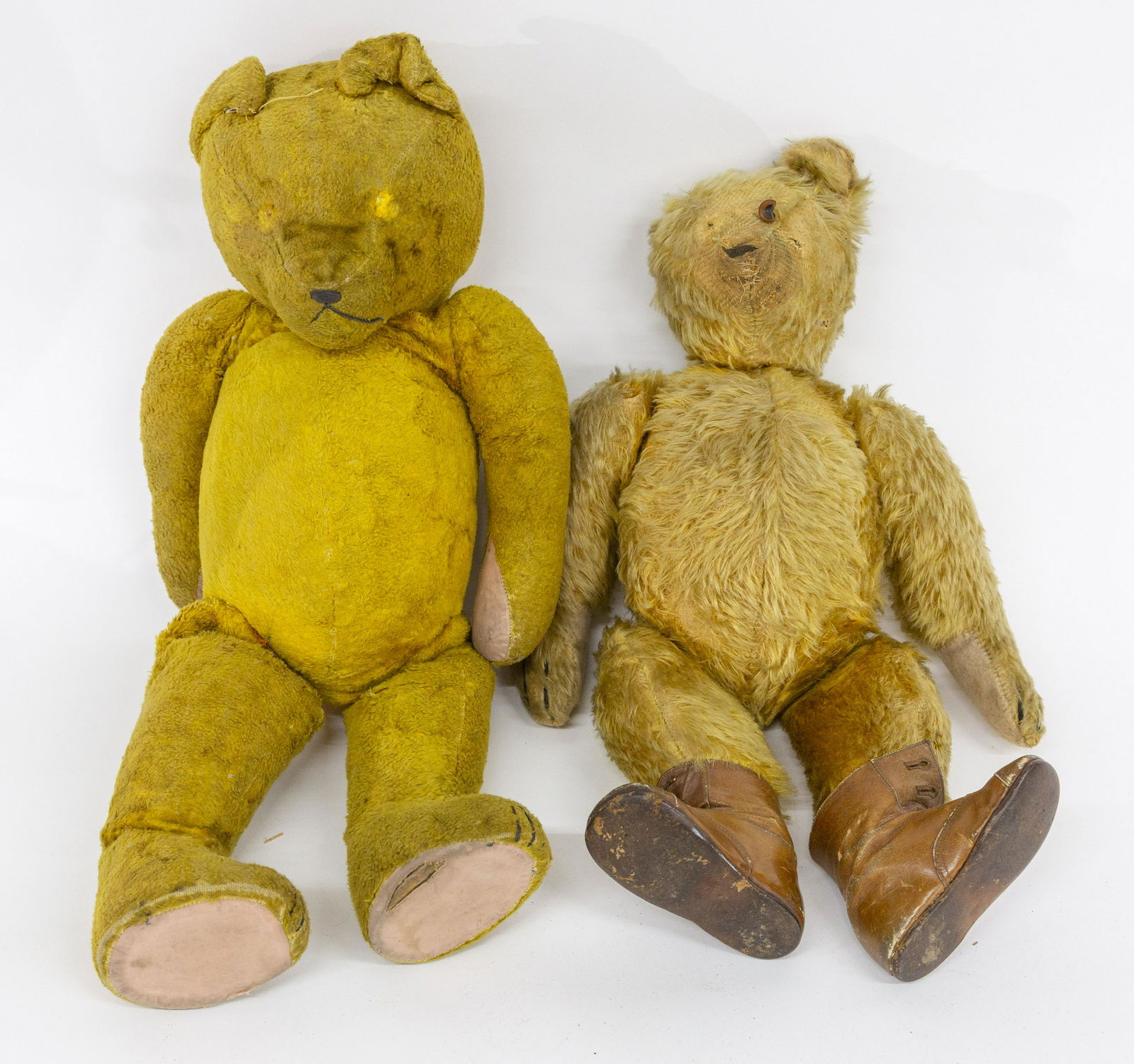Two Early Teddy Bears (1 of 9)