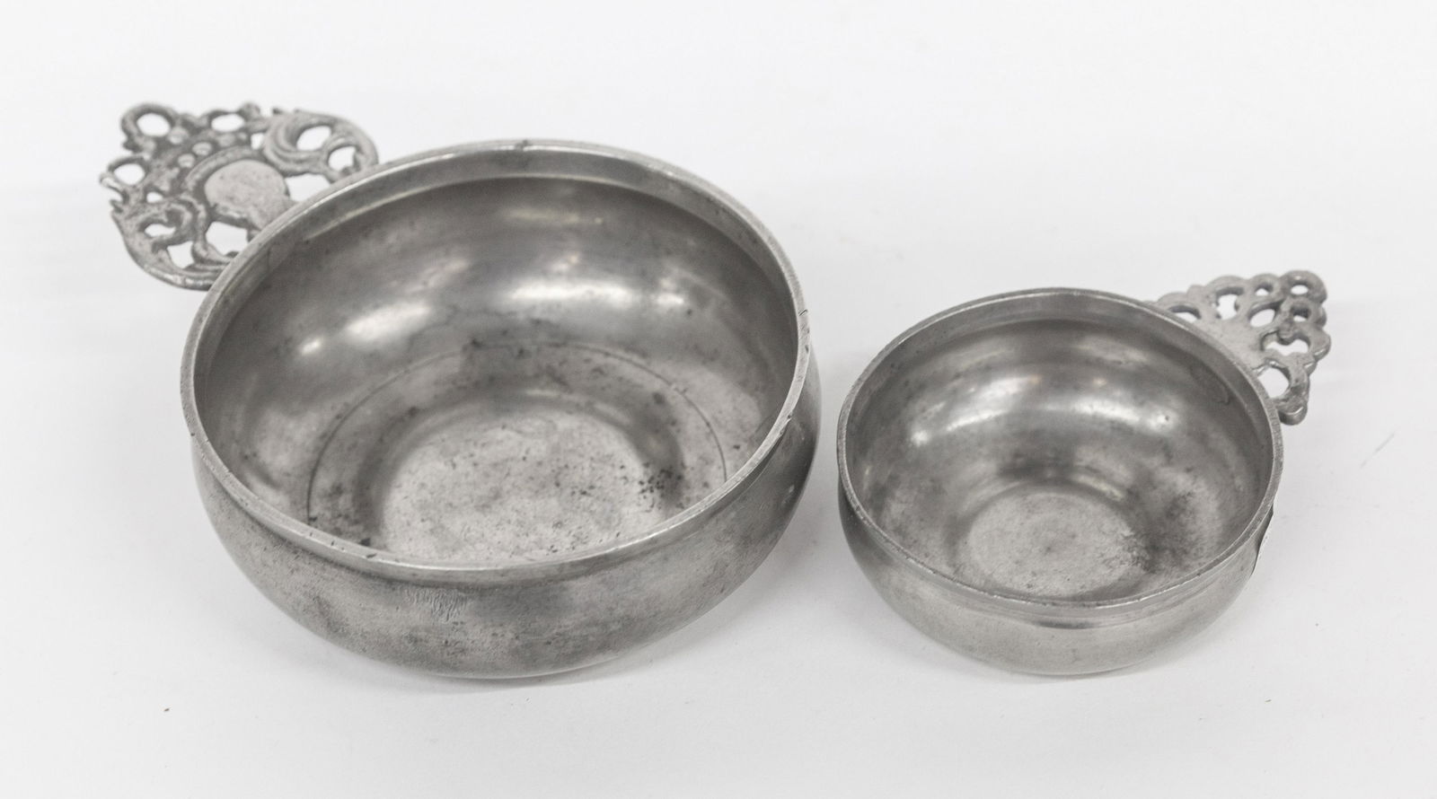 Two American Pewter Poringers (1 of 8)