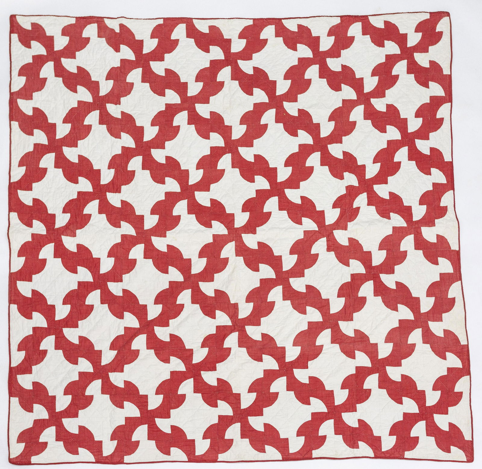 Drunkards Path Pieced Quilt (1 of 7)