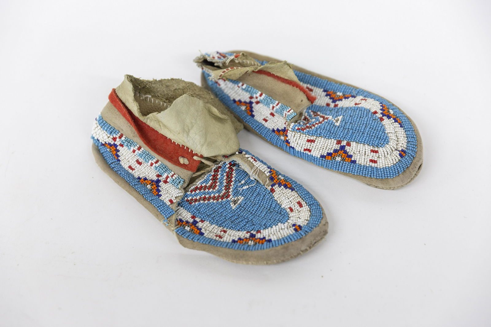 Pair Soiux Beaded  Moccasins (1 of 4)
