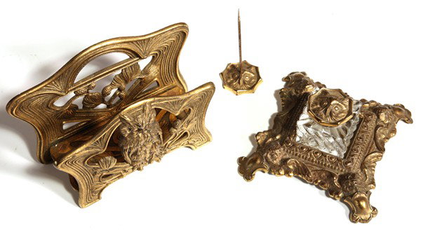 ARTS & CRAFTS CAST BRASS OWL MOTIF DESK SET: 5" H x 6" W letter holder #6643; 5 1/2" Sq. inkwell #4246; bill holder #5472. Excellent condition.