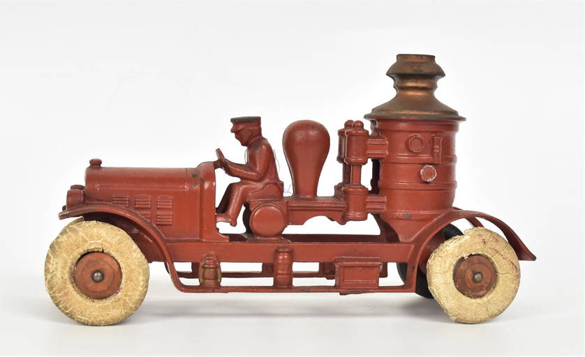 Cast Iron Fire Engine (0207) on Jan 08, 2023 Forsythes' Auctions