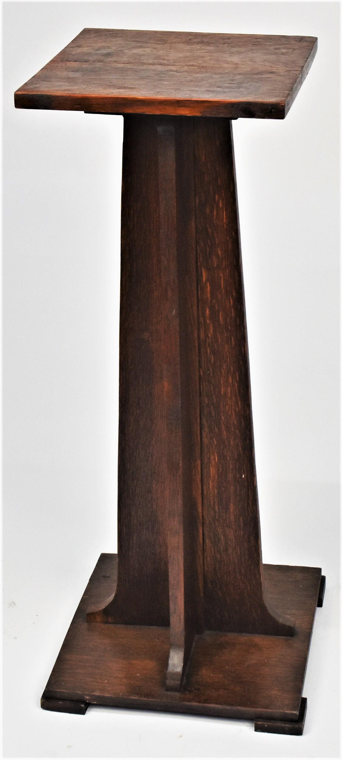 Arts and Crafts Mission Pedestal: Oak, with four long flared corbels supporting top, good reddish brown original finish, very sight stains to top, otherwise good condition, 36 H x 15 W x 15 D.