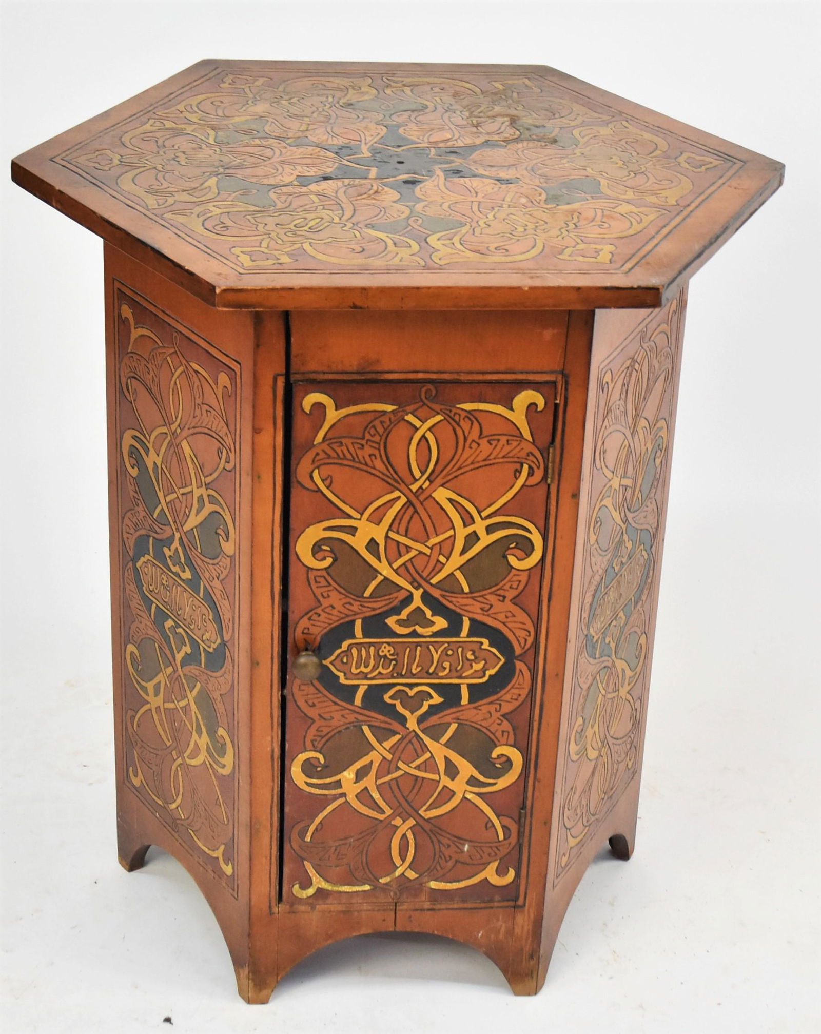 Arts & Crafts Decorated Stand (1 of 9)