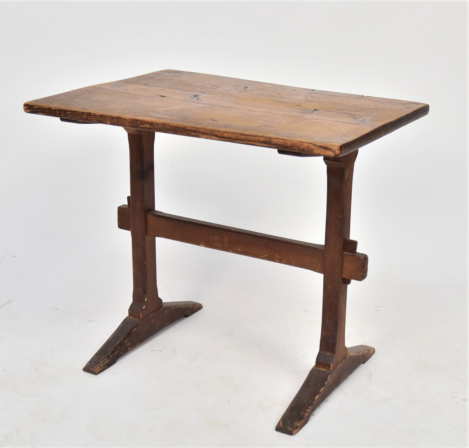 Early Pine Shoe Foot Childs Trestle Table (1 of 8)