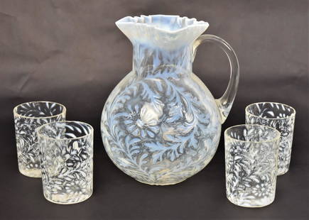 Northwood Opalescent Daisy & Fern Lemonade Pitcher & Tumblers: Lemondae Pitcher 9" H and four matching tumblers, 3 3/4" H, rim chips to all tumblers but otherwise good condition.