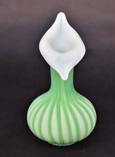 Green Cut Velvet Jack -in the-Pulpit Vase: Refreshing color, 6 3/4" high. Condition VG.