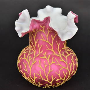 Pink Satin Art Glass Vase With Coraline Seaweed: Over diamnond quilted pattern, crimp ruffled rim 4 3/4"H. Very good condition.