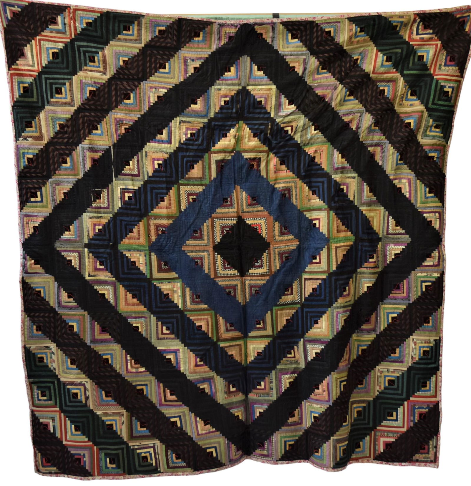 Early Log Cabin Pattern Quilt (1 of 10)