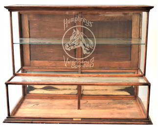 Rare Humphreys Veterinarys Countertop Display Case