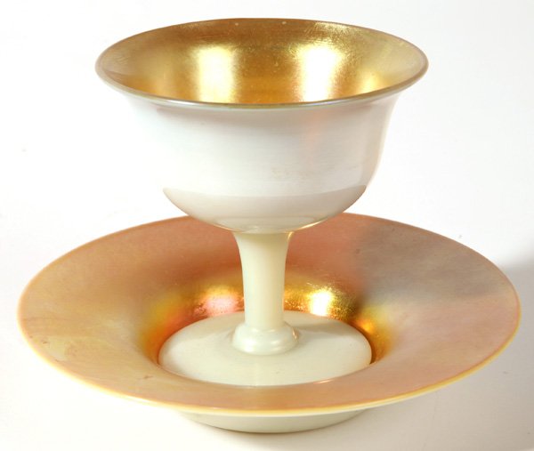 STEUBEN GOLD AURENE & CALCITE SHERBERT & UNDERPLAT: Unsigned. Excellent condition. 4" h x 6" w.