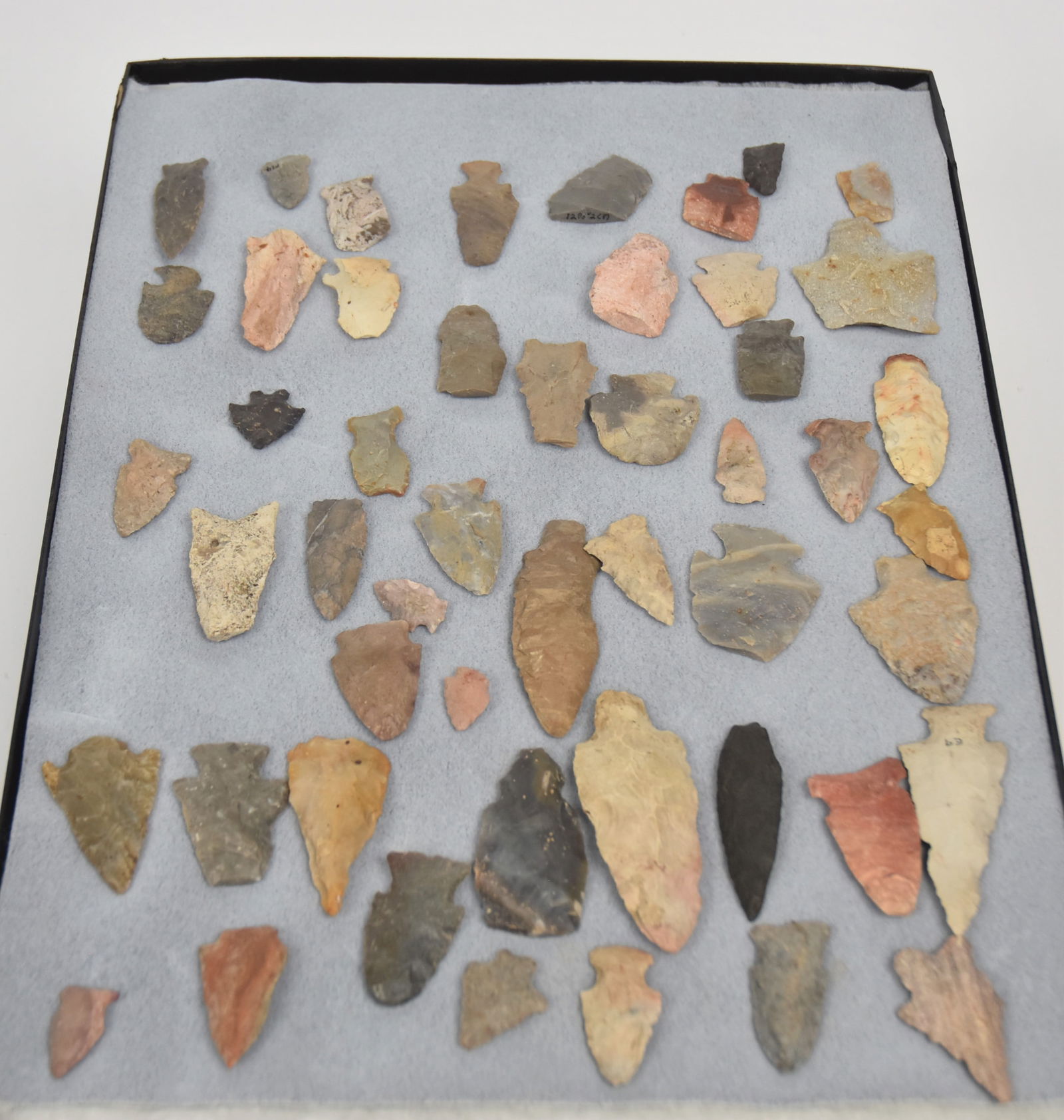Mixed lot of Projectile Points (1 of 5)