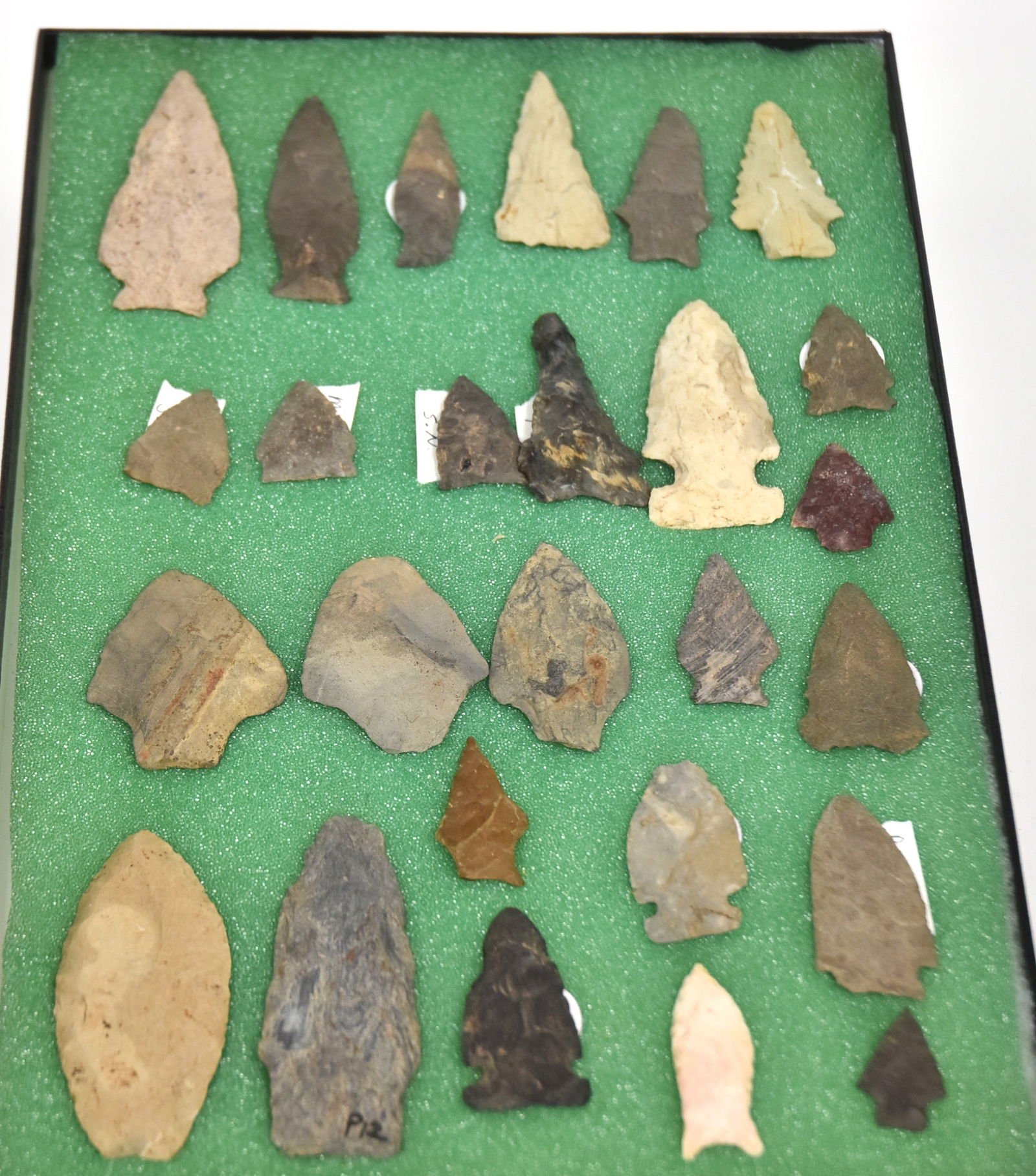 Mixed lot of Projectile Points (1 of 3)
