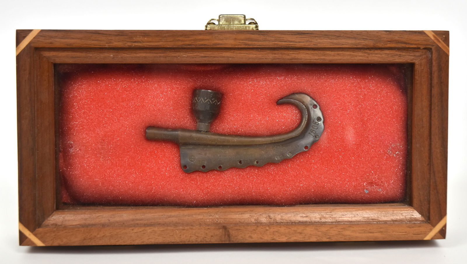 Bronze Hudson Bay Co. Pipe Bowl: Cast bronze with curved hoop end and 11 holes for hanging decorations like feathers, engraved on left side Hudson Bay Company and engraved on right Friendship and Peace 1806. nice brown patina, 4 1/4