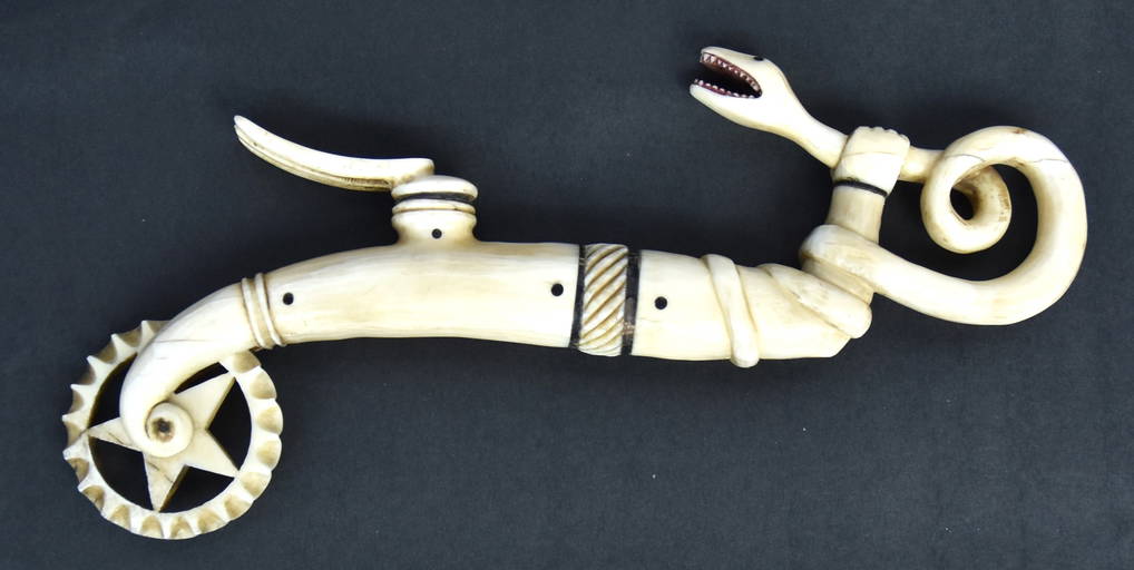 Fine Scrimshaw Jagging Wheel