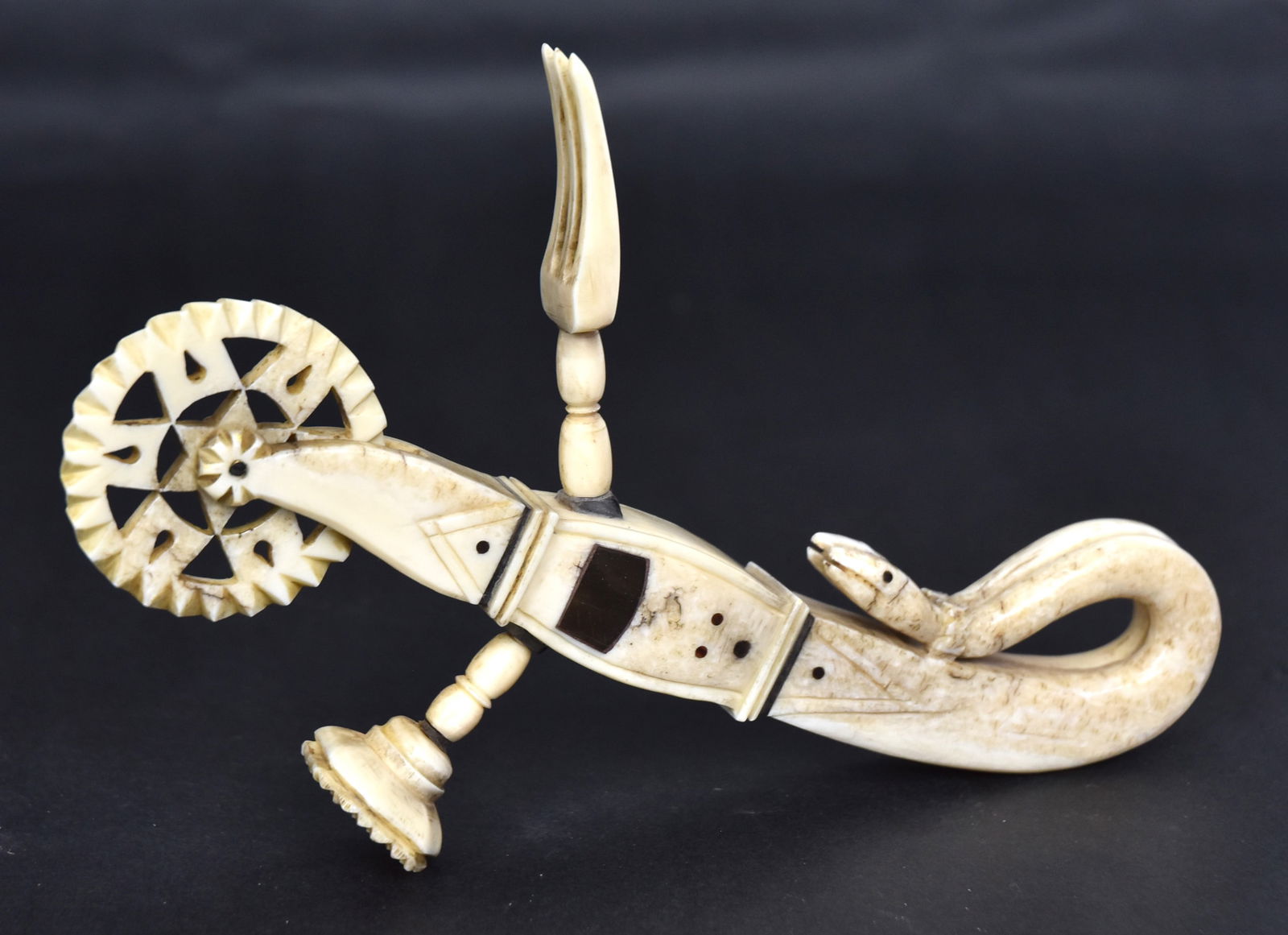 Fine Figural Scrimshaw Jagging Wheel Auction
