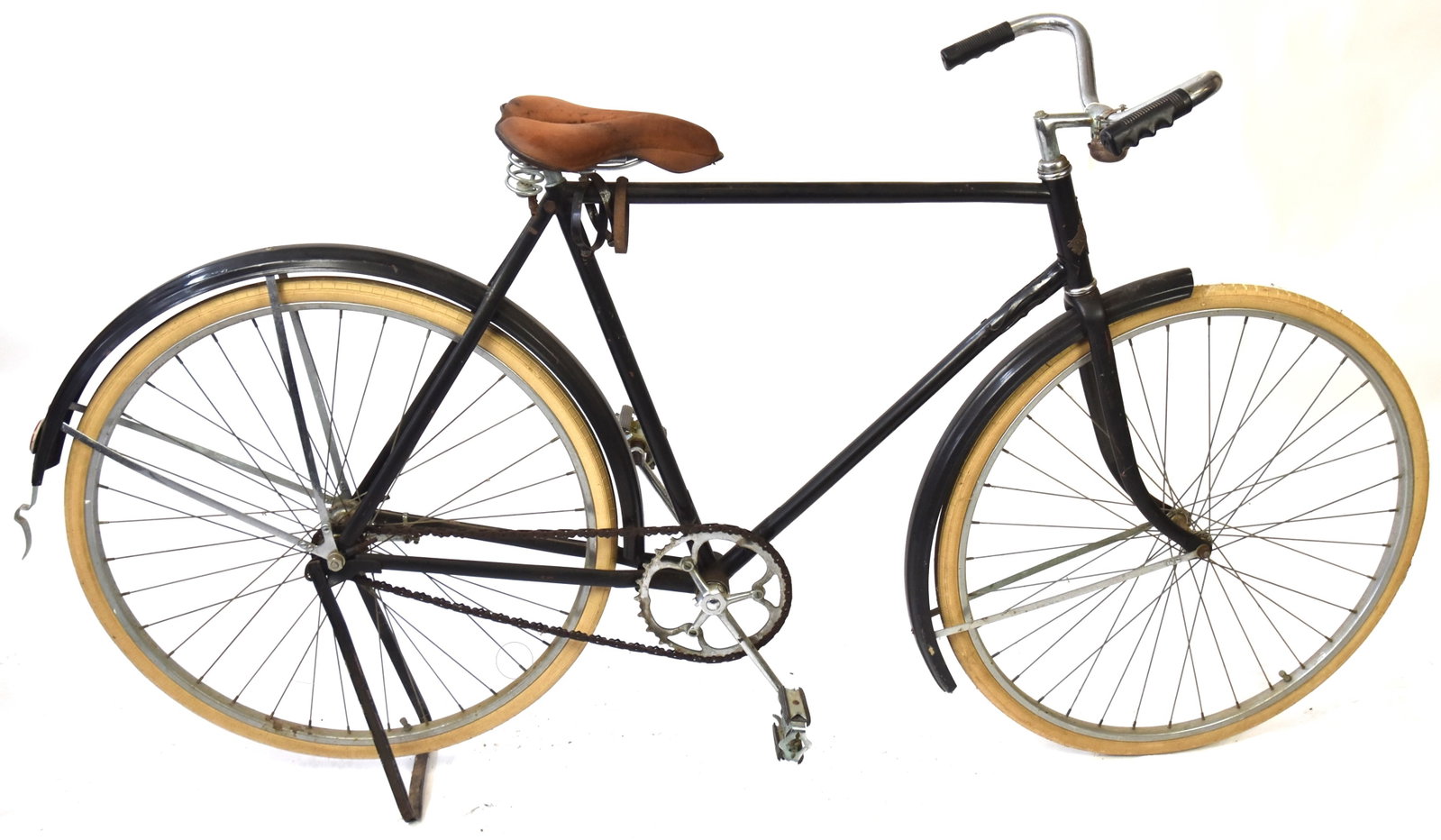 Vintage Rambler Model 072 Boys Bicycle: With back kickstand and leather seat in very good original condition. 39 1/2" H X 71" L.