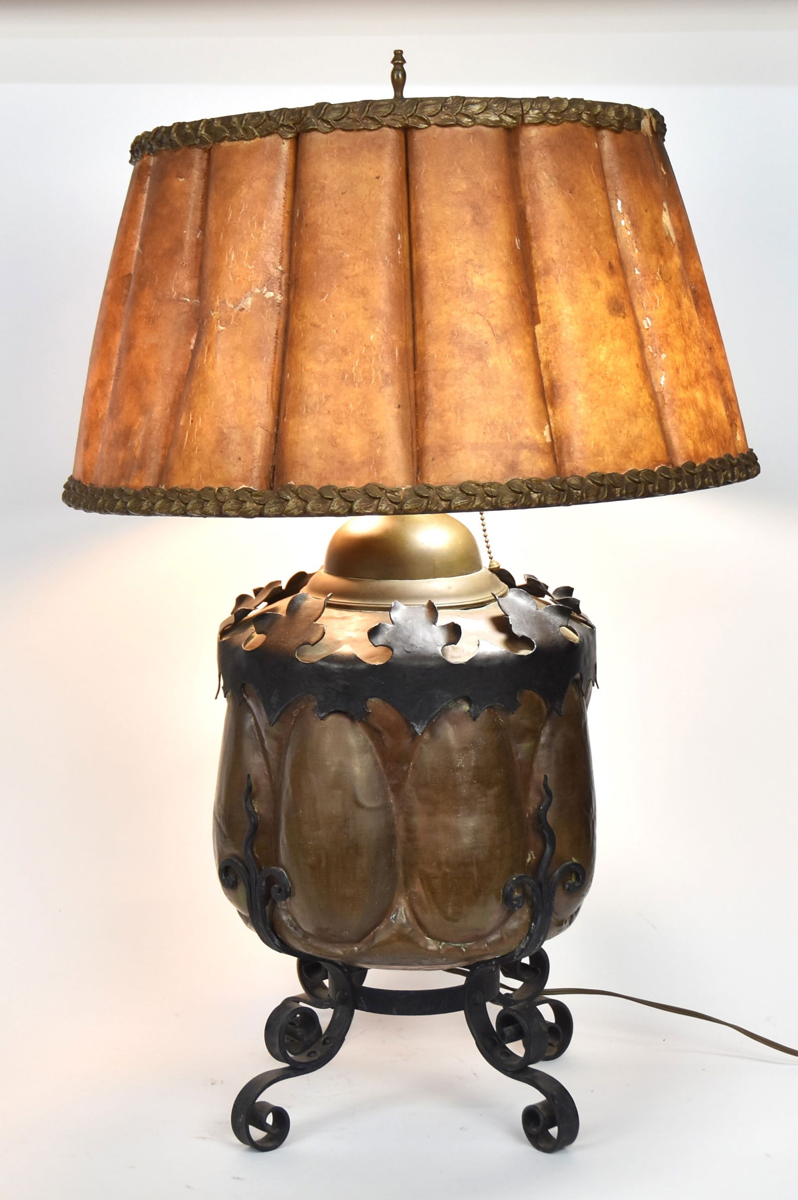 Arts & Crafts Table Lamp (1 of 13)
