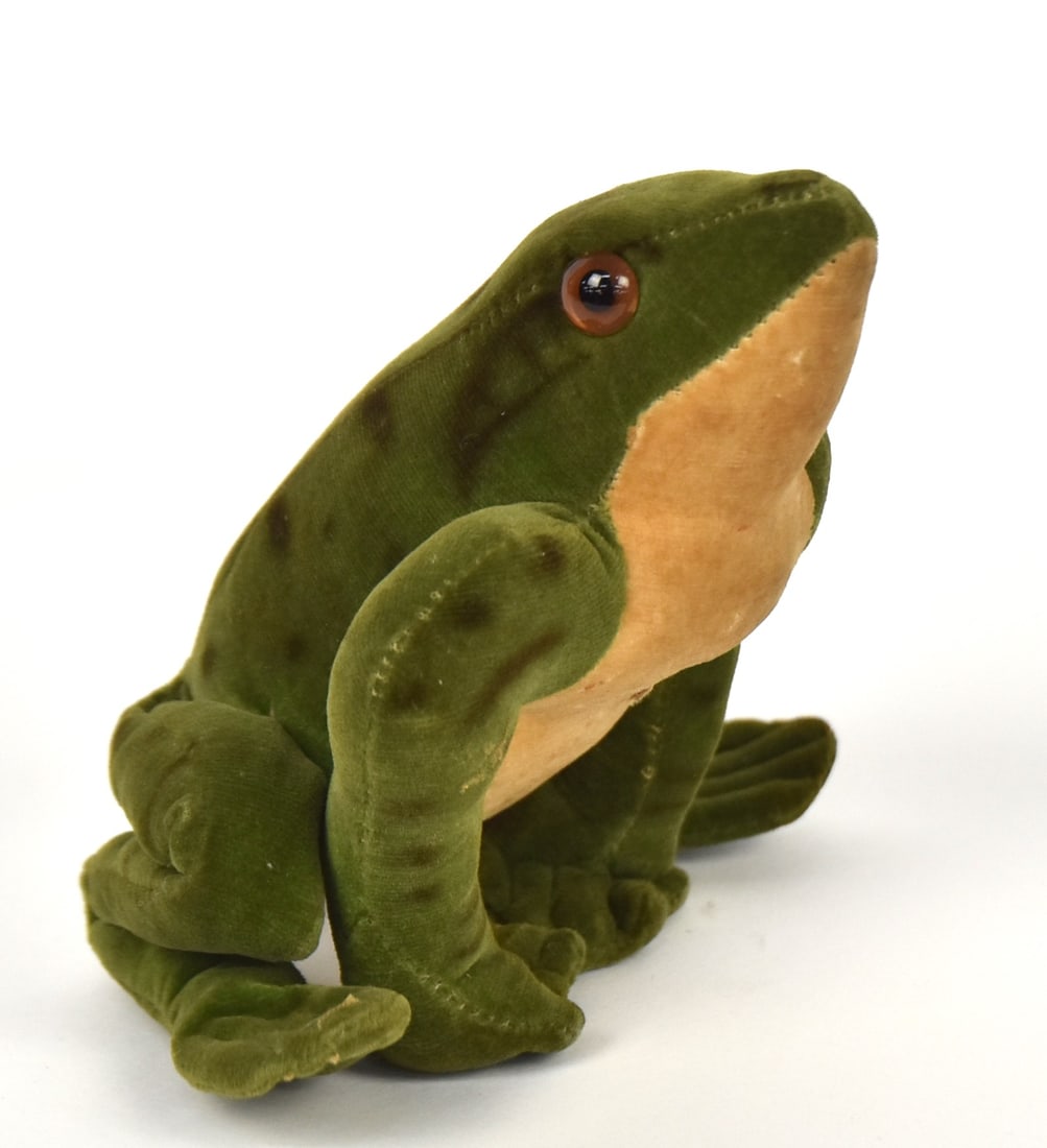 Early Steiff Frog (1 of 5)
