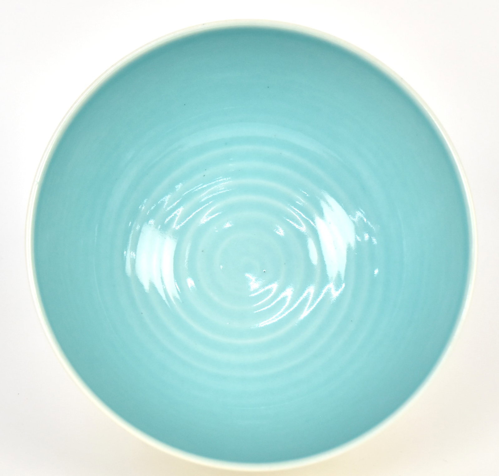 1921 Rookwood Pottery Ivory Matte Bowl: Has turquoise blue interior 9 3/4 x 4 3/4". Good cond.
